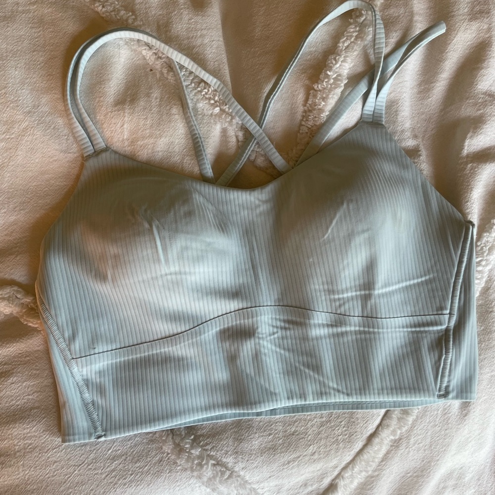 Lululemon like a cloud sports bra